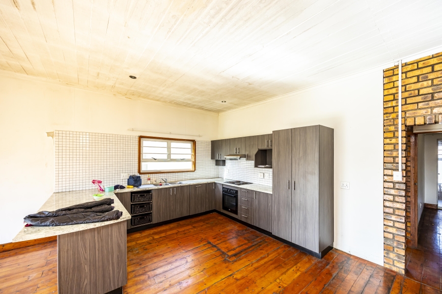 6 Bedroom Property for Sale in Quigney Eastern Cape